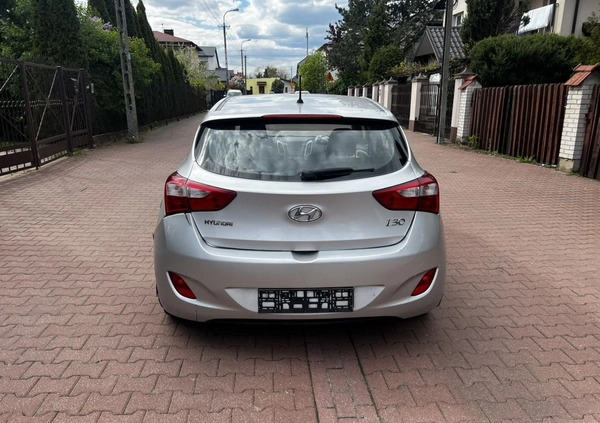 Hyundai I30 cena 7500 przebieg: 341000, rok produkcji 2012 z Oświęcim małe 46